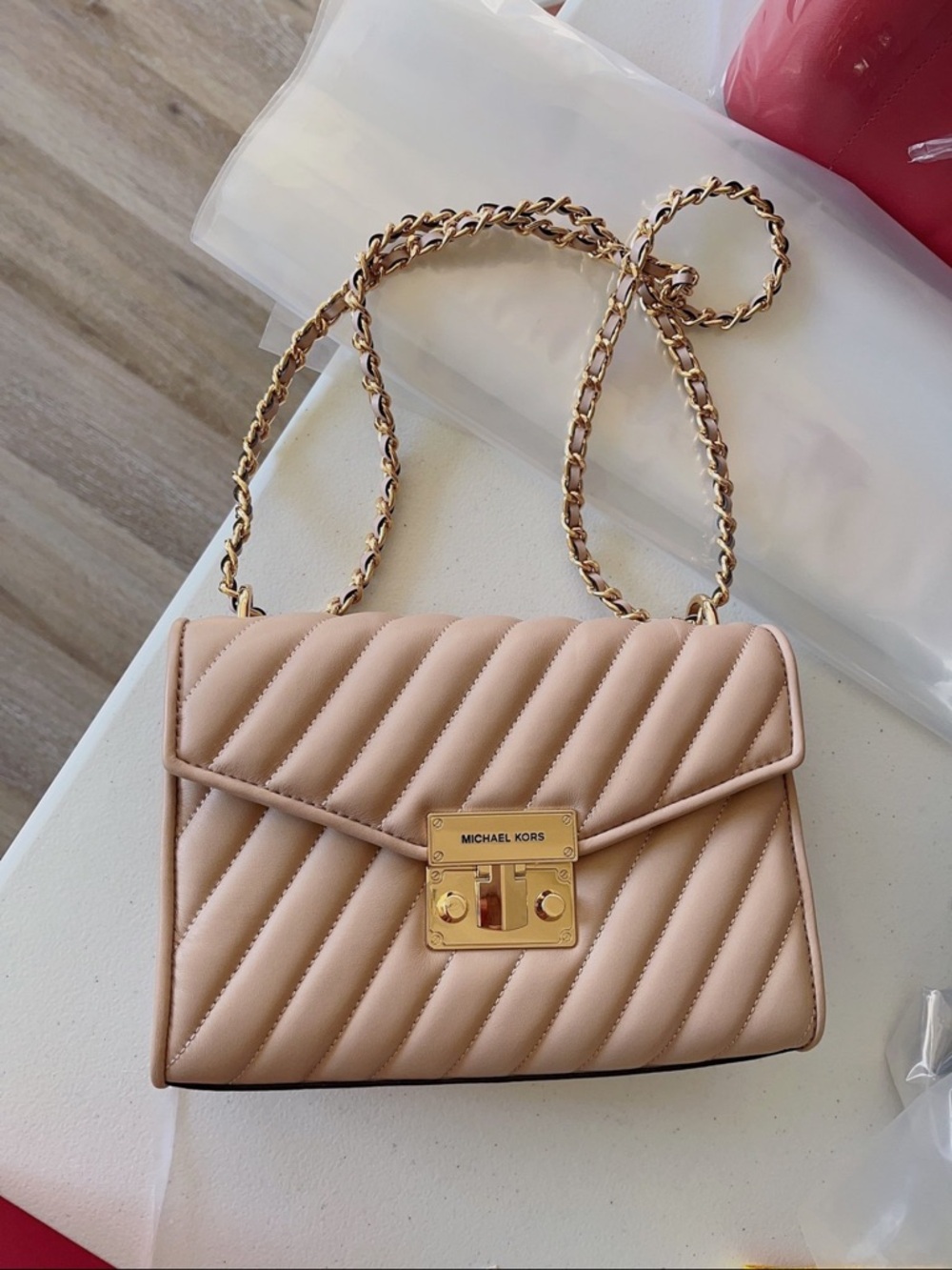 Michael Kors Beige Quilted Shoulder Bag with Gold Hardware - Picture 1 of 9